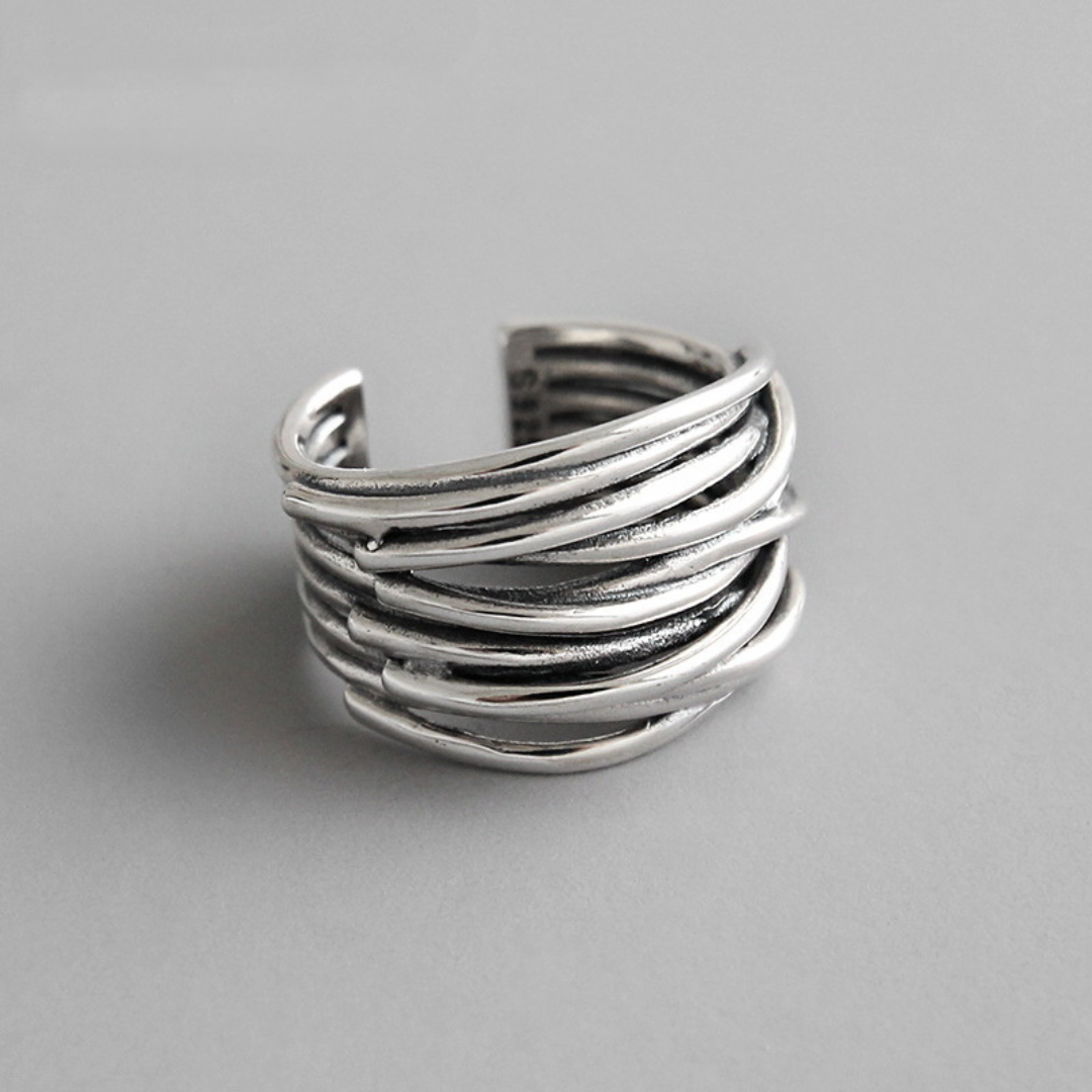 Justerbar bred ring med modernistisk design i 925 sterling sølv