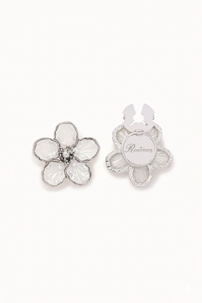 Julie Blomst | 1 Set